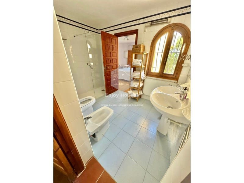 Chalet de 6 habitaciones en Javea / Xàbia en venta con piscina - 1.500.000 € (Ref: 8917028)