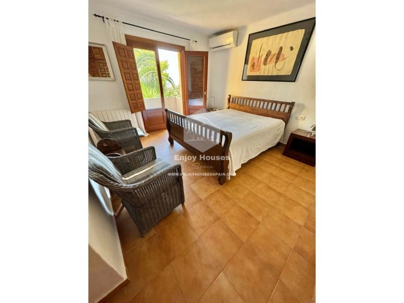 Chalet de 6 habitaciones en Javea / Xàbia en venta con piscina - 1.500.000 € (Ref: 8917028)