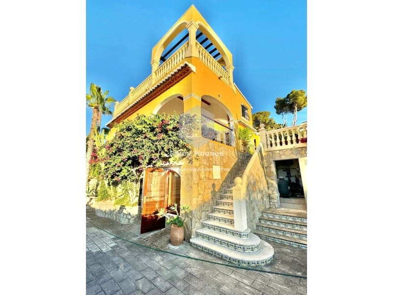 Chalet de 6 habitaciones en Javea / Xàbia en venta con piscina - 1.500.000 € (Ref: 8917028)