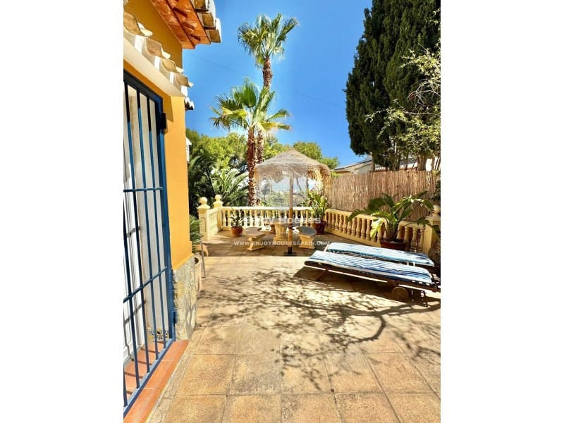 Chalet de 6 habitaciones en Javea / Xàbia en venta con piscina - 1.500.000 € (Ref: 8917028)