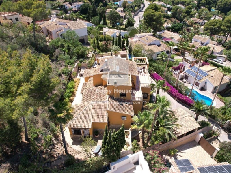 Chalet de 6 habitaciones en Javea / Xàbia en venta con piscina - 1.500.000 € (Ref: 8917028)