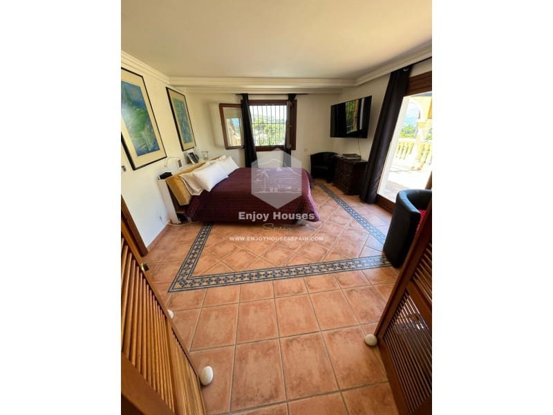 Chalet de 6 habitaciones en Javea / Xàbia en venta con piscina - 1.500.000 € (Ref: 8917028)