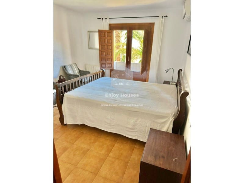 Chalet de 6 habitaciones en Javea / Xàbia en venta con piscina - 1.500.000 € (Ref: 8917028)