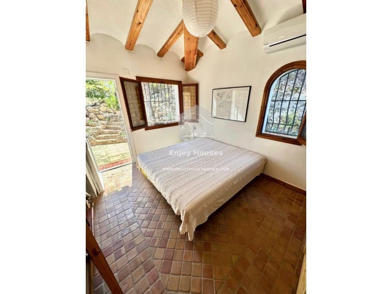 Chalet de 6 habitaciones en Javea / Xàbia en venta con piscina - 1.500.000 € (Ref: 8917028)