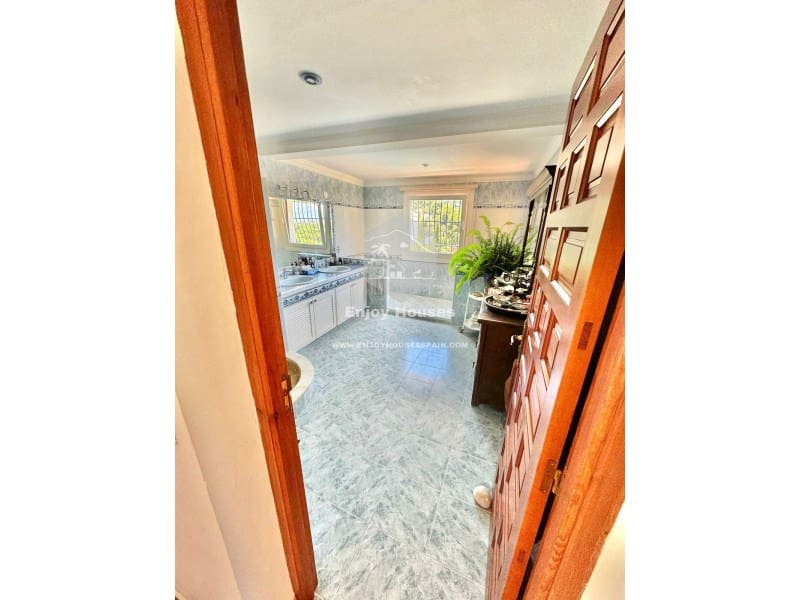 Chalet de 6 habitaciones en Javea / Xàbia en venta con piscina - 1.500.000 € (Ref: 8917028)