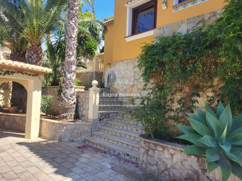 Chalet de 6 habitaciones en Javea / Xàbia en venta con piscina - 1.500.000 € (Ref: 8917028)