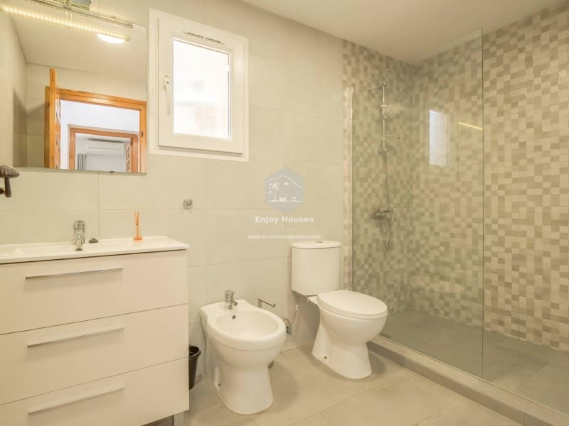 3 soveværelse Villa til salg i Javea / Xabia med swimmingpool - € 745.000 (Ref: 8917037)