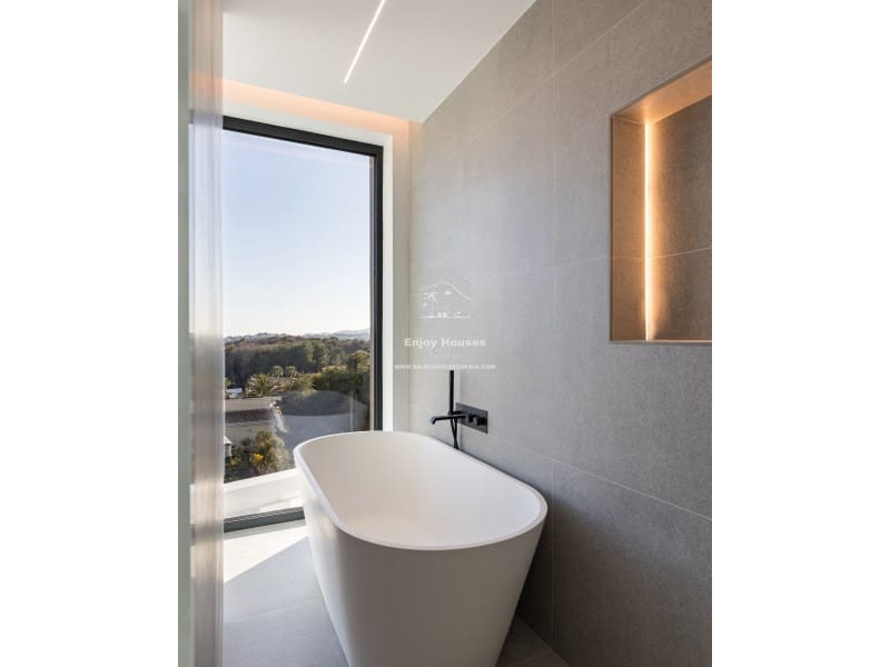 4 slaapkamer Villa te koop in Javea / Xabia met zwembad - € 3.995.000 (Ref: 8917050)