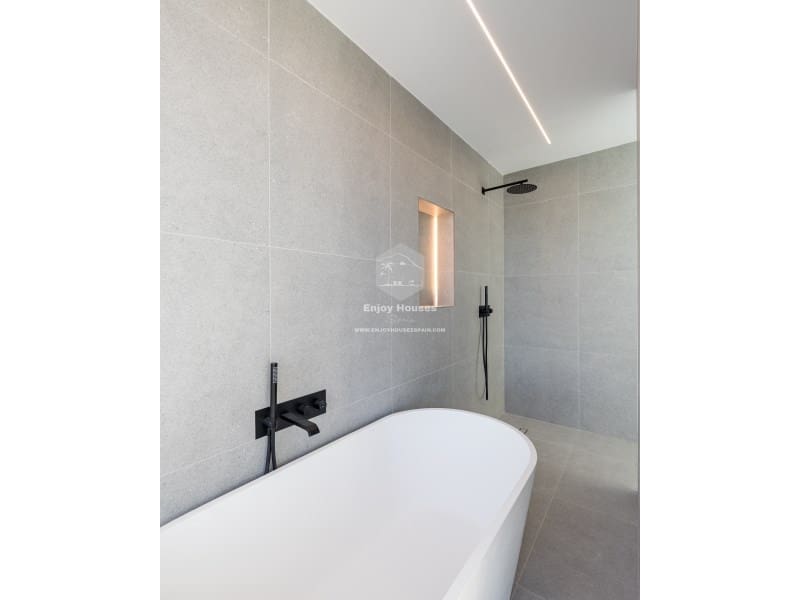 4 slaapkamer Villa te koop in Javea / Xabia met zwembad - € 3.995.000 (Ref: 8917050)