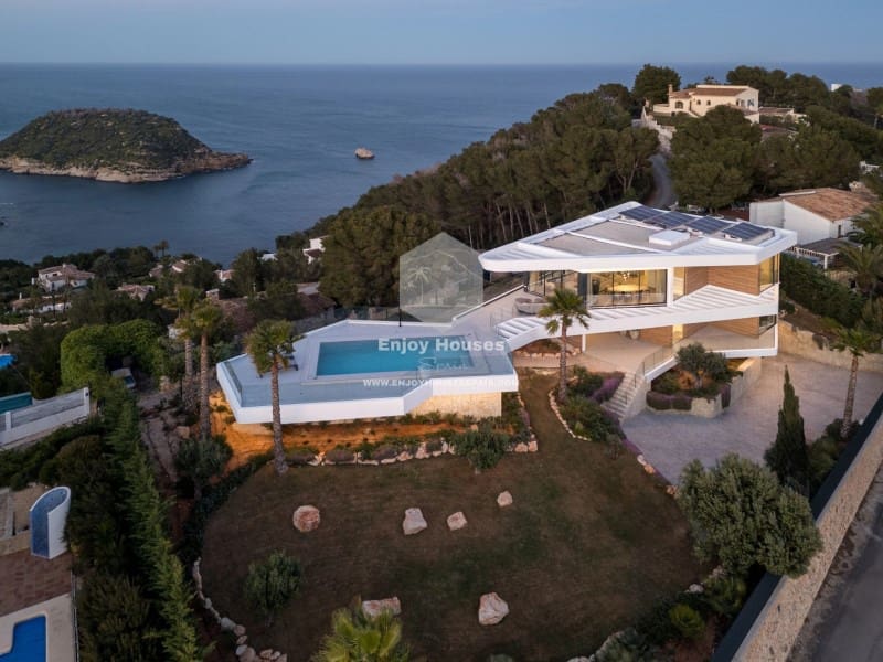 4 slaapkamer Villa te koop in Javea / Xabia met zwembad - € 3.995.000 (Ref: 8917050)