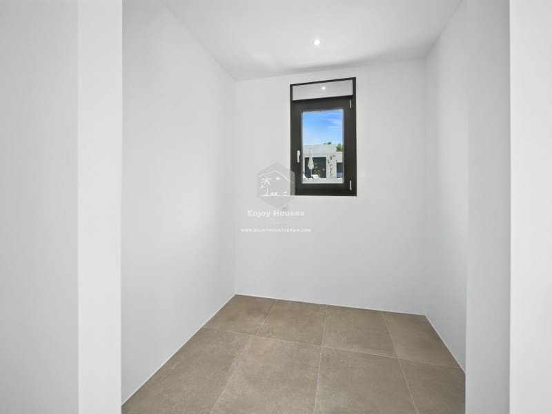 4 slaapkamer Villa te koop in Javea / Xabia met zwembad - € 995.000 (Ref: 8917056)