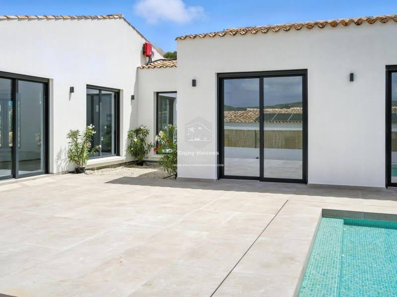 4 slaapkamer Villa te koop in Javea / Xabia met zwembad - € 995.000 (Ref: 8917056)