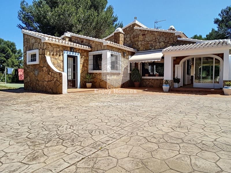 3 soverom Villa til salgs i Javea / Xabia med svømmebasseng - € 890 000 (Ref: 8917066)
