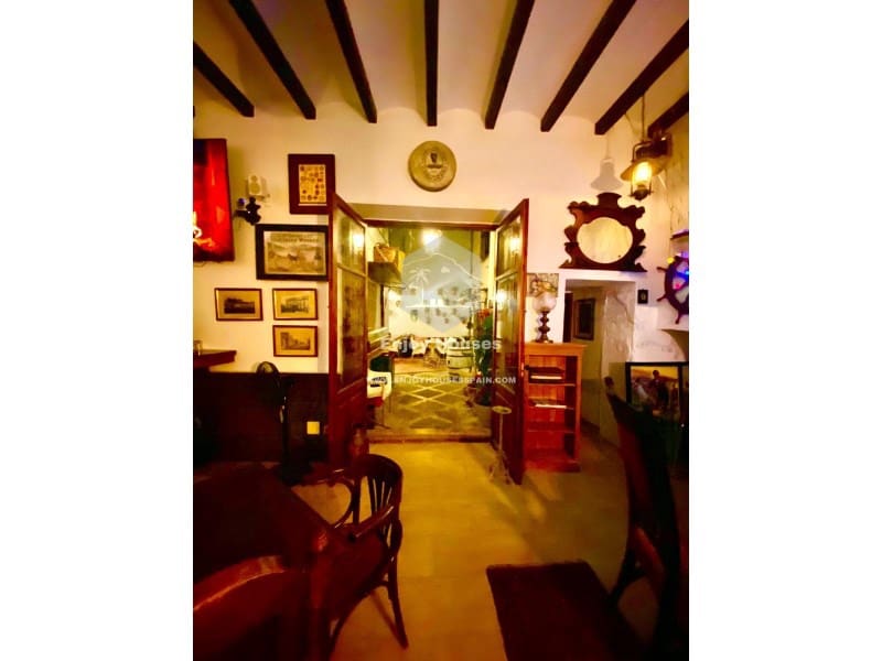 Commercial for sale in Javea / Xabia - € 1,350,000 (Ref: 8917115)