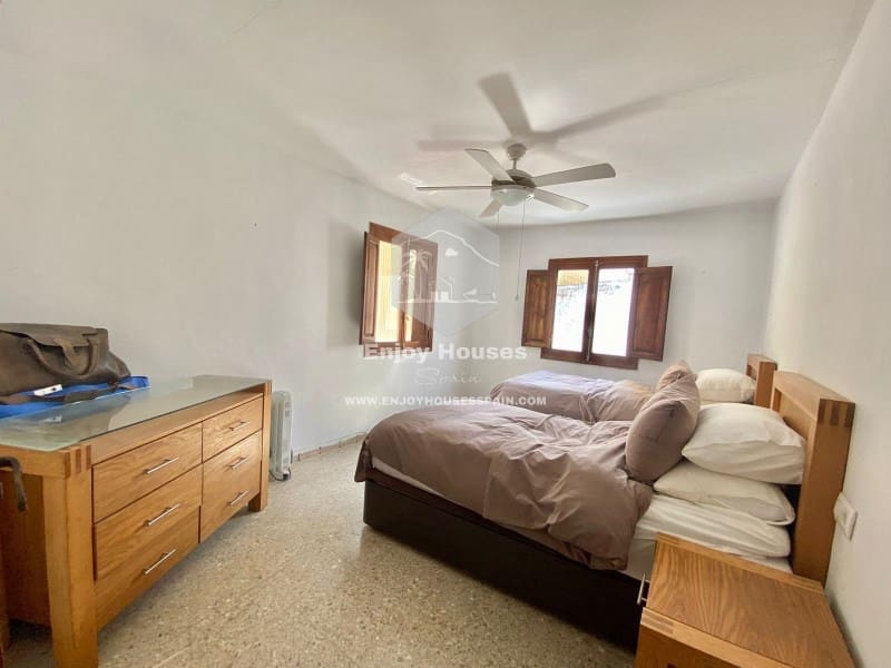 Commercial for sale in Javea / Xabia - € 1,350,000 (Ref: 8917115)