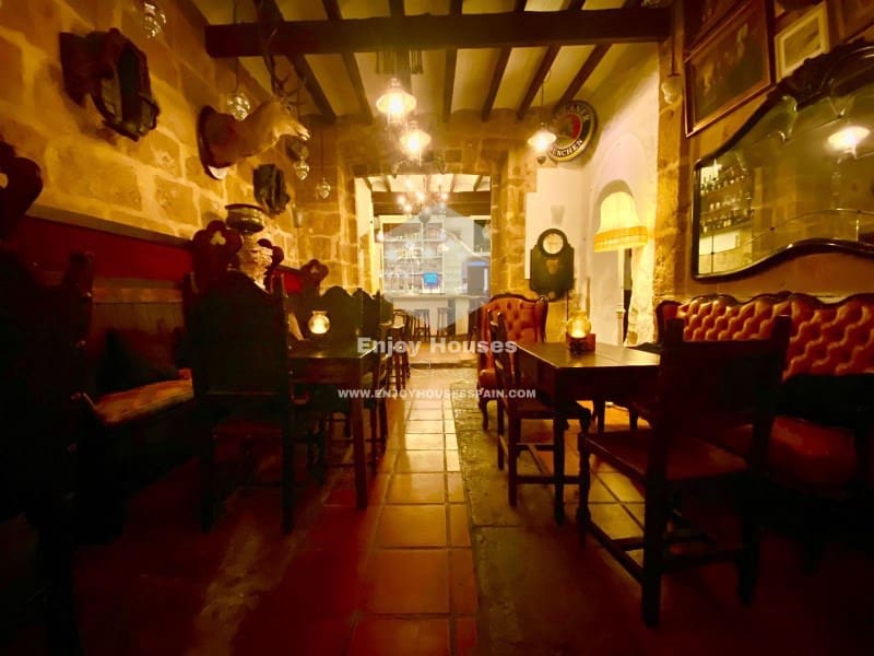 Commercial for sale in Javea / Xabia - € 1,350,000 (Ref: 8917115)