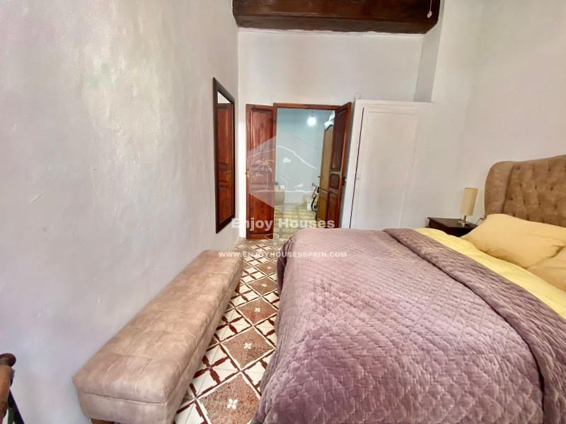 Commercial for sale in Javea / Xabia - € 1,350,000 (Ref: 8917115)