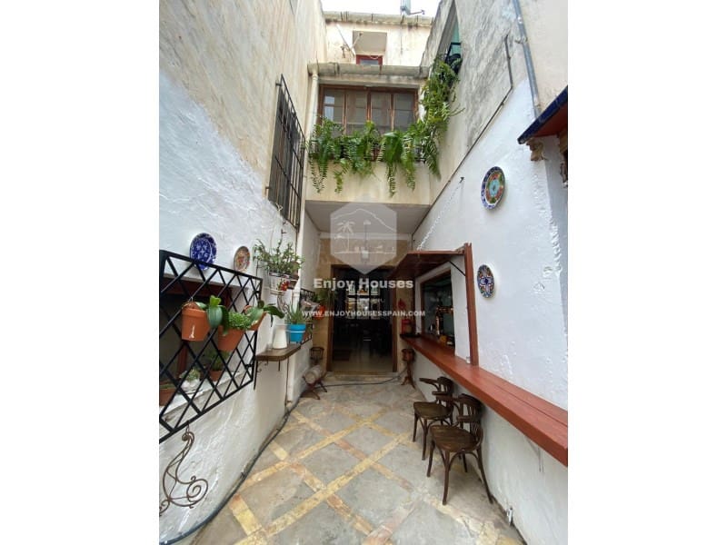 Commercial for sale in Javea / Xabia - € 1,350,000 (Ref: 8917115)