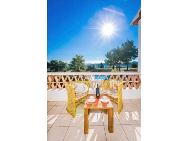 4 makuuhuone Huvila myytävänä paikassa Teulada Pueblo, Teulada-Moraira mukana uima-altaan - 780 000 € (Ref: 8917140)