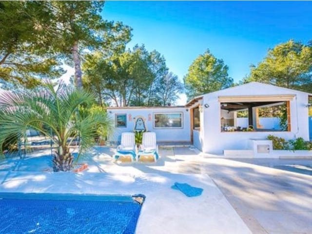 4 makuuhuone Huvila myytävänä paikassa Teulada Pueblo, Teulada-Moraira mukana uima-altaan - 780 000 € (Ref: 8917140)