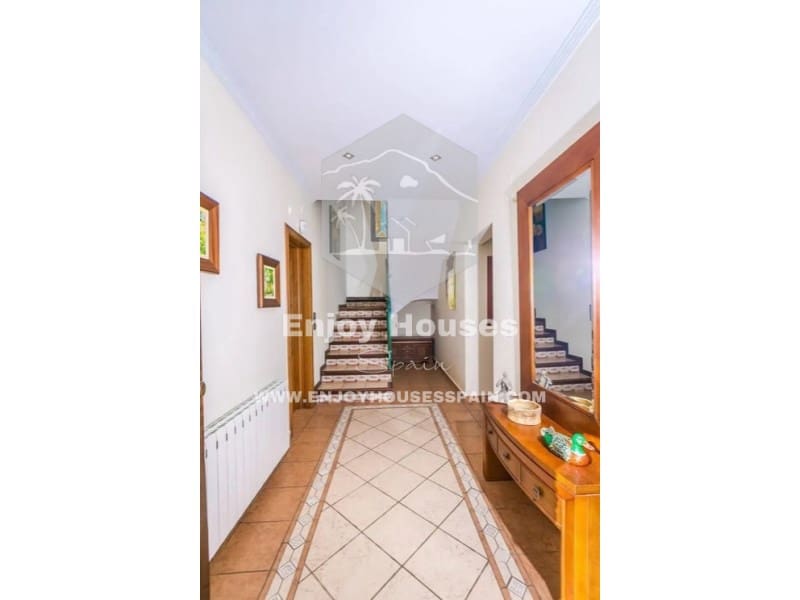 4 makuuhuone Huvila myytävänä paikassa Teulada mukana uima-altaan - 780 000 € (Ref: 8917140)