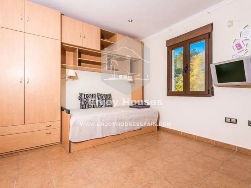 4 makuuhuone Huvila myytävänä paikassa Teulada mukana uima-altaan - 780 000 € (Ref: 8917140)