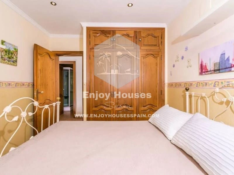 4 makuuhuone Huvila myytävänä paikassa Teulada mukana uima-altaan - 780 000 € (Ref: 8917140)