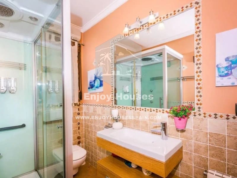 4 makuuhuone Huvila myytävänä paikassa Teulada mukana uima-altaan - 780 000 € (Ref: 8917140)