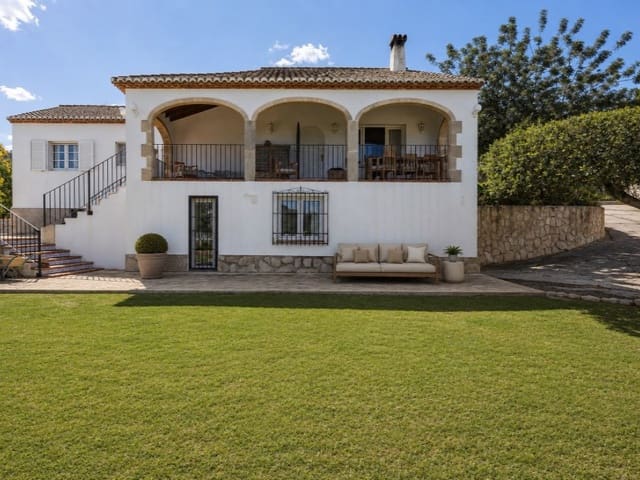 6 bedroom Villa for sale in Partides comunes - Adsubia, Javea / Xàbia - € 1,295,000 (Ref: 8942537)