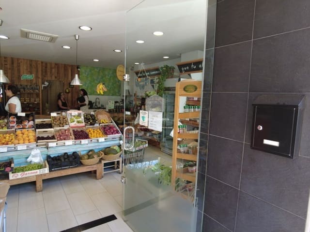 Commercieel te huur in Puerto, Javea / Xàbia - € 1.200 (Ref: 8942538)