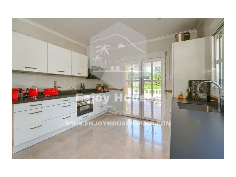 4 makuuhuone Huvila myytävänä paikassa Javea / Xabia - 1 125 000 € (Ref: 8952389)