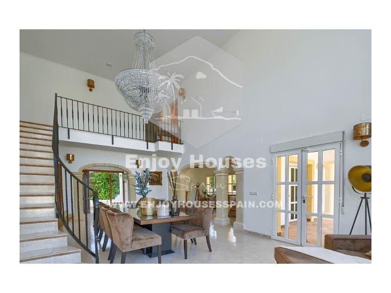 4 makuuhuone Huvila myytävänä paikassa Javea / Xabia - 1 125 000 € (Ref: 8952389)