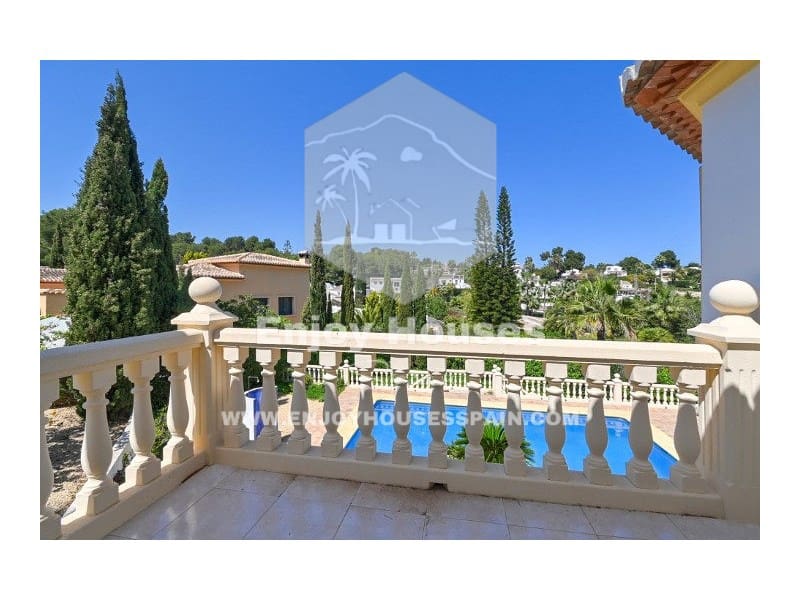 4 makuuhuone Huvila myytävänä paikassa Javea / Xabia - 1 125 000 € (Ref: 8952389)