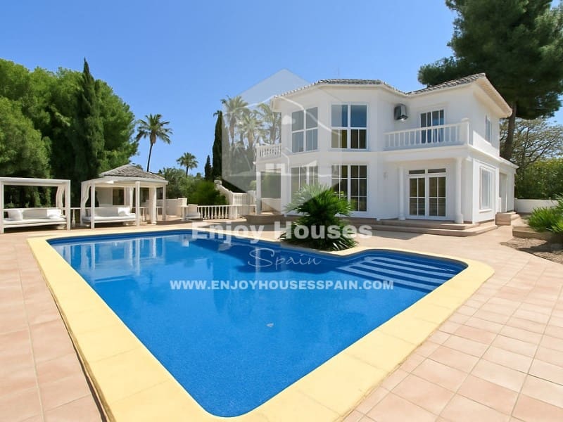 4 makuuhuone Huvila myytävänä paikassa Javea / Xabia - 1 125 000 € (Ref: 8952389)