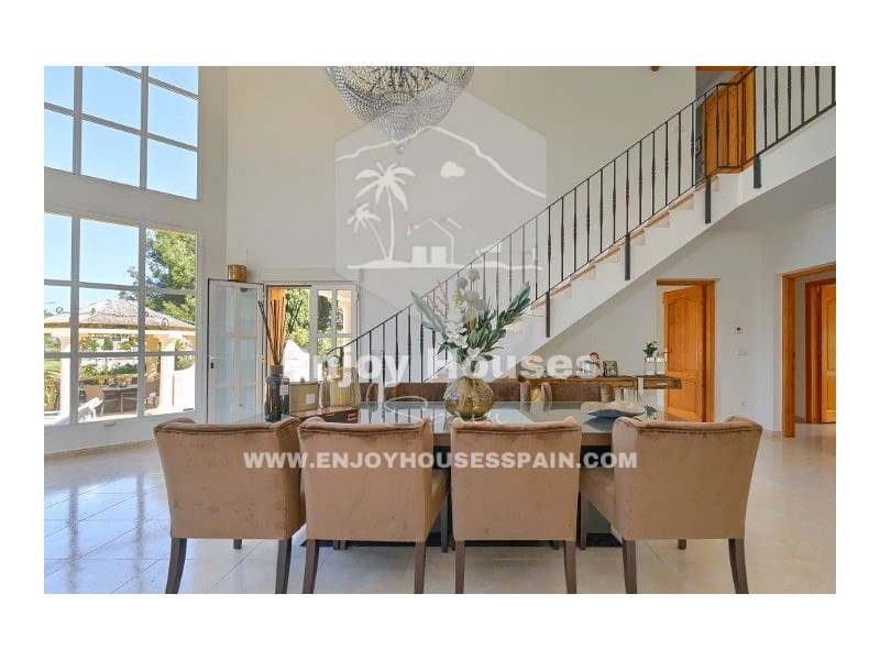 4 makuuhuone Huvila myytävänä paikassa Javea / Xabia - 1 125 000 € (Ref: 8952389)