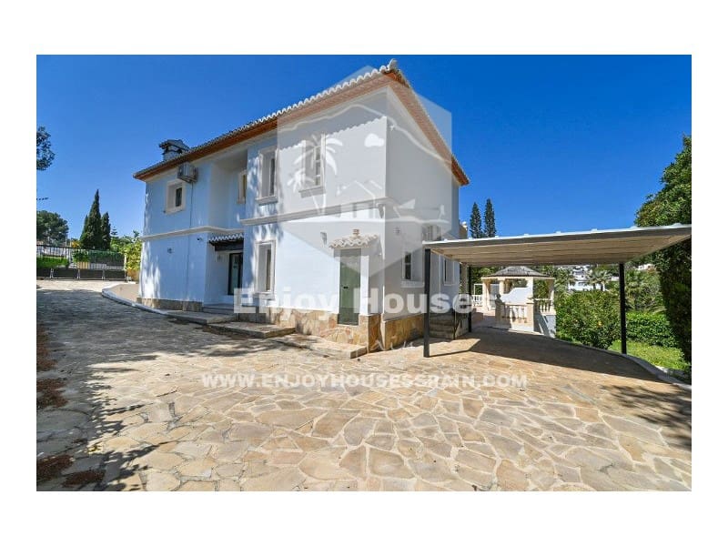 4 makuuhuone Huvila myytävänä paikassa Javea / Xabia - 1 125 000 € (Ref: 8952389)