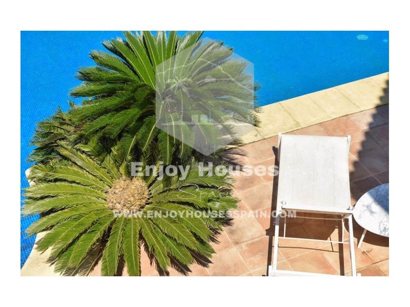 4 makuuhuone Huvila myytävänä paikassa Javea / Xabia - 1 125 000 € (Ref: 8952389)