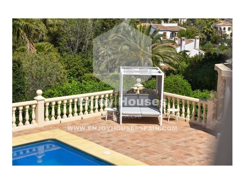 4 makuuhuone Huvila myytävänä paikassa Javea / Xabia - 1 125 000 € (Ref: 8952389)