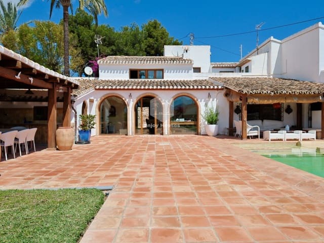 6 bedroom Villa for sale in Partida Tosal - Zona del Castellans, Javea / Xàbia - € 1,495,000 (Ref: 8959857)