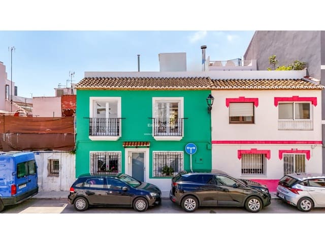 4 makuuhuone Omakotitalo myytävänä paikassa El Puerto, Dénia - 520 000 € (Ref: 9004654)