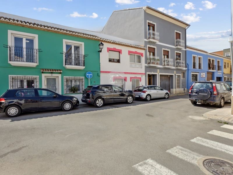 4 sypialnia Dom na sprzedaż w Denia - 520 000 € (Ref: 9004654)