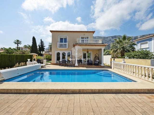 4 soveværelse Villa til salg i El Montgó, Dénia med swimmingpool garage - € 650.000 (Ref: 9019806)