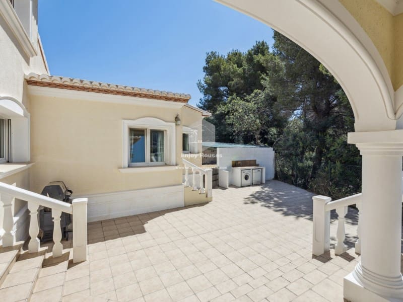 4 quarto Moradia para venda em Javea / Xabia com piscina garagem - 835 000 € (Ref: 9024119)