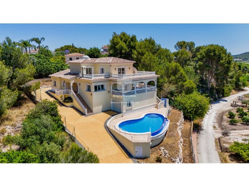 4 quarto Moradia para venda em Javea / Xabia com piscina garagem - 835 000 € (Ref: 9024119)