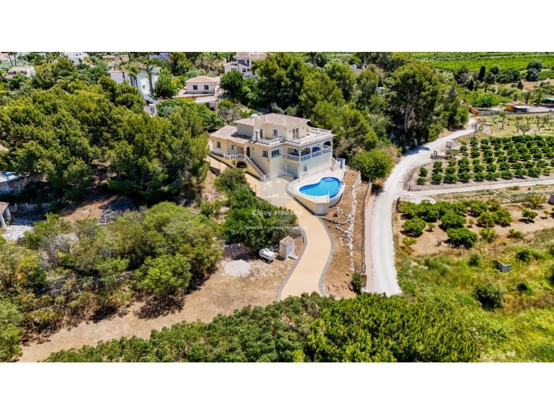 4 quarto Moradia para venda em Javea / Xabia com piscina garagem - 835 000 € (Ref: 9024119)