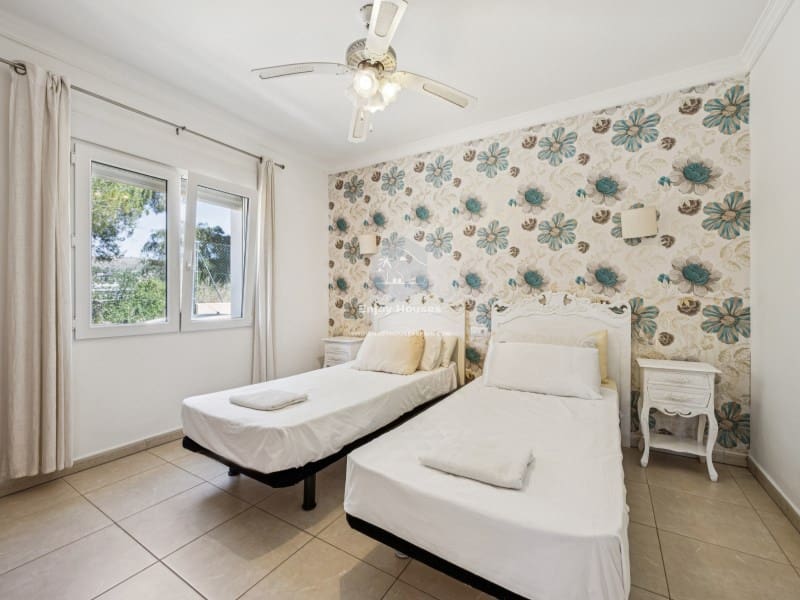 4 quarto Moradia para venda em Javea / Xabia com piscina garagem - 835 000 € (Ref: 9024119)