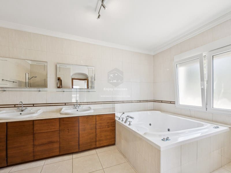 4 quarto Moradia para venda em Javea / Xabia com piscina garagem - 835 000 € (Ref: 9024119)