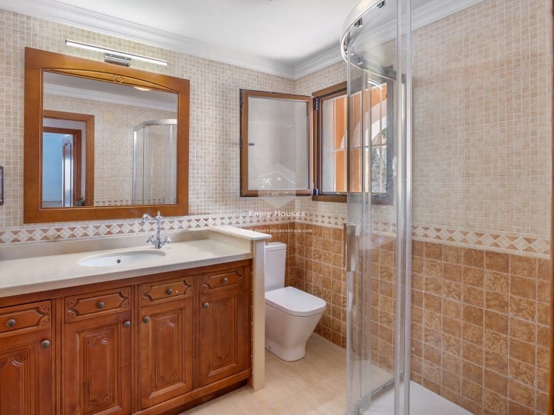 4 slaapkamer Villa te koop in Javea / Xabia met zwembad - € 750.000 (Ref: 9036059)