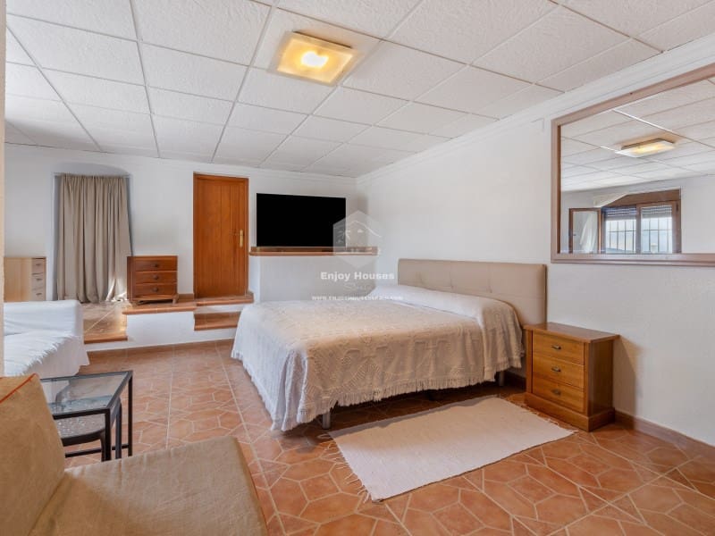 4 slaapkamer Villa te koop in Javea / Xabia met zwembad - € 750.000 (Ref: 9036059)