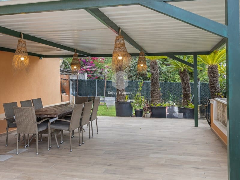 4 slaapkamer Villa te koop in Javea / Xabia met zwembad - € 750.000 (Ref: 9036059)